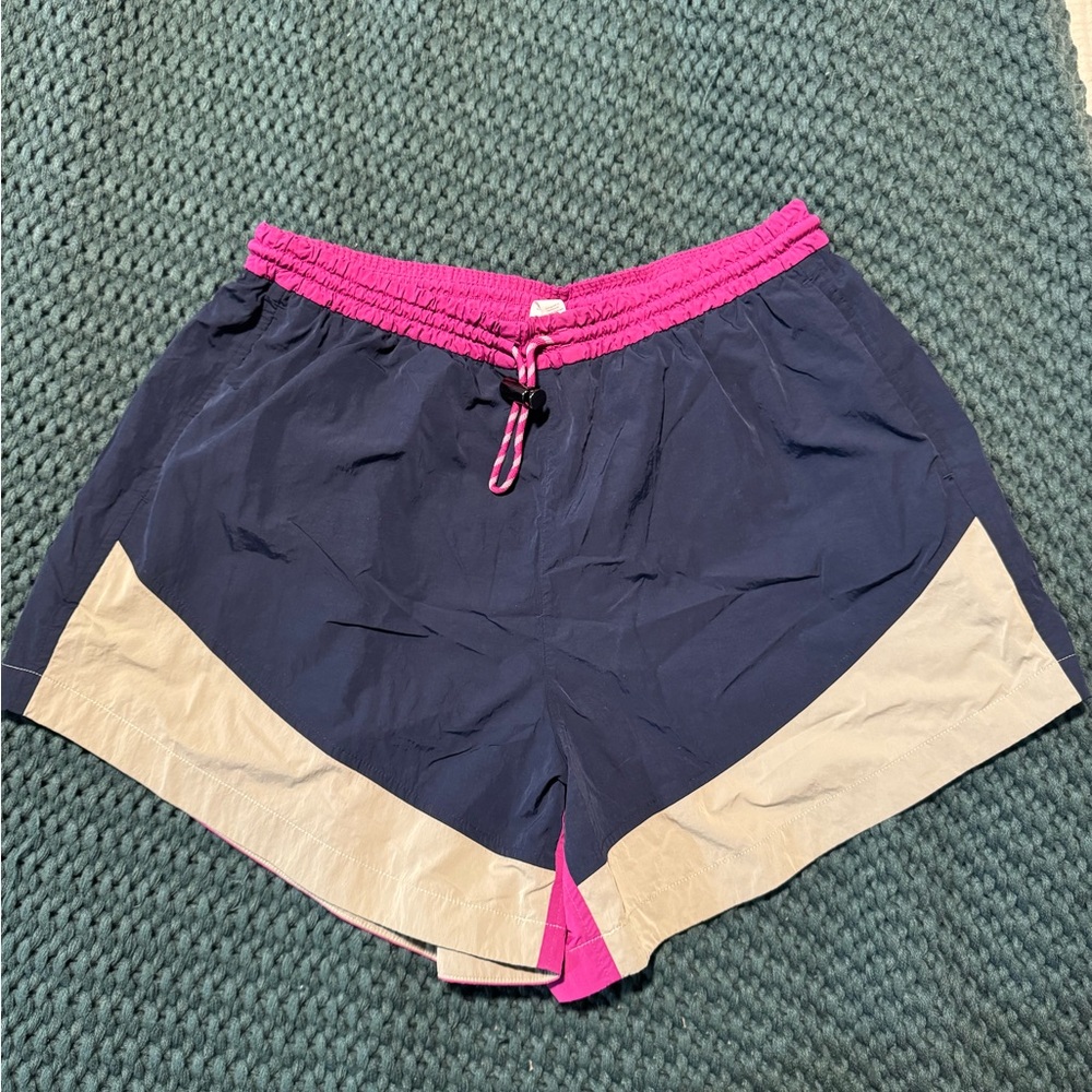 Lululemon windbreaker shorts